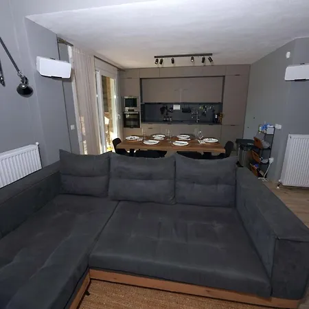 Villa Eli - Luxury Nature Getaway - Strategically Located For Exploration - Onsite Power For Electric Vehicle Fourka
