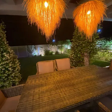 Eli - Luxury Nature Getaway - Strategically Located For Exploration - Onsite Power For Electric Vehicle Fourka