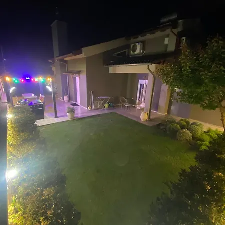 Villa Eli - Luxury Nature Getaway - Strategically Located For Exploration - Onsite Power For Electric Vehicle Fourka