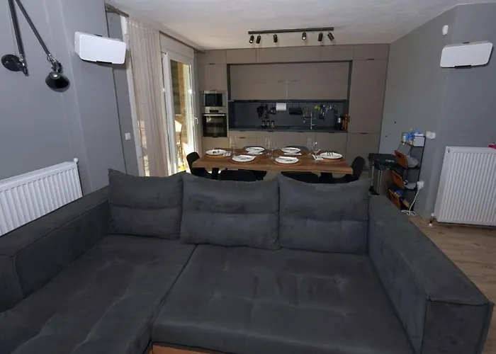 Villa Eli - Luxury Nature Getaway - Strategically Located For Exploration - Onsite Power For Electric Vehicle Fourka