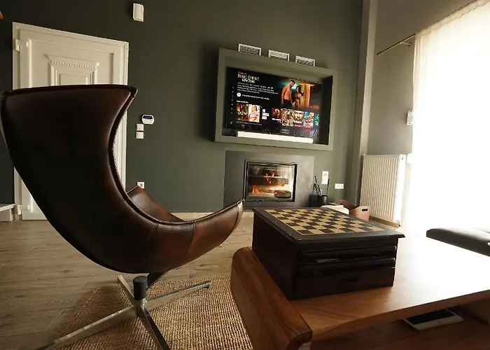 Eli - Luxury Nature Getaway - Strategically Located For Exploration - Onsite Power For Electric Vehicle Fourka