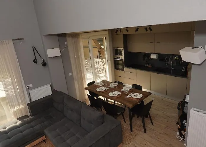 Villa Eli - Luxury Nature Getaway - Strategically Located For Exploration - Onsite Power For Electric Vehicle Fourka