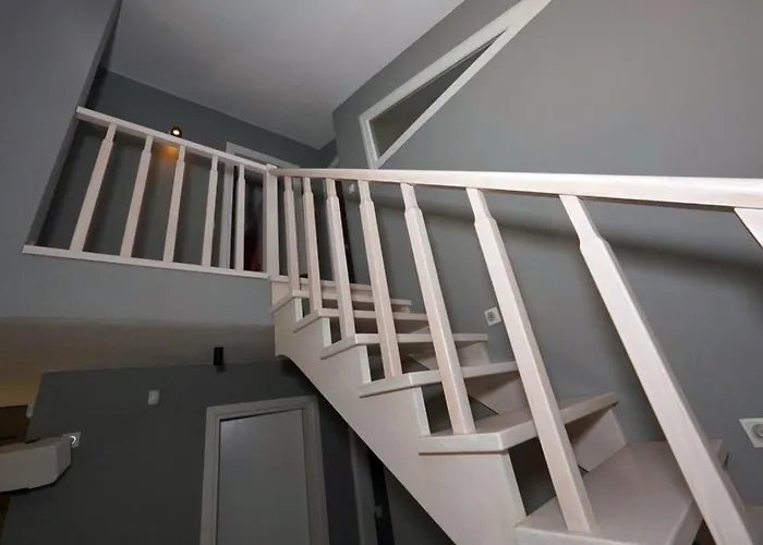 Eli - Luxury Nature Getaway - Strategically Located For Exploration - Onsite Power For Electric Vehicle Fourka