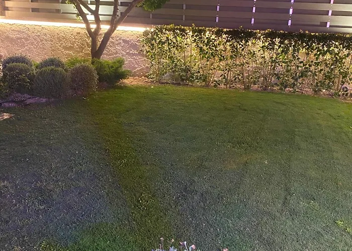 Villa Eli - Luxury Nature Getaway - Strategically Located For Exploration - Onsite Power For Electric Vehicle