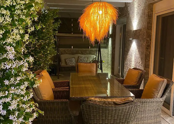 Eli - Luxury Nature Getaway - Strategically Located For Exploration - Onsite Power For Electric Vehicle Villa Fourka