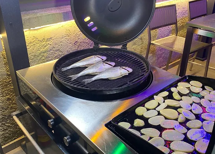 Eli - Luxury Nature Getaway - Strategically Located For Exploration - Onsite Power For Electric Vehicle * Fourka