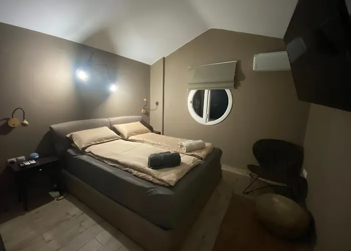 Eli - Luxury Nature Getaway - Strategically Located For Exploration - Onsite Power For Electric Vehicle Villa Fourka